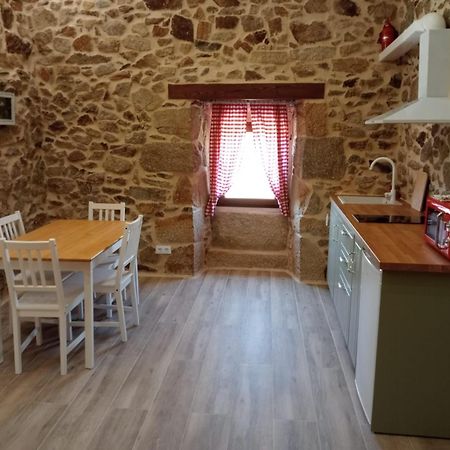 Apartamentos Muralla Sacra Sober Dış mekan fotoğraf