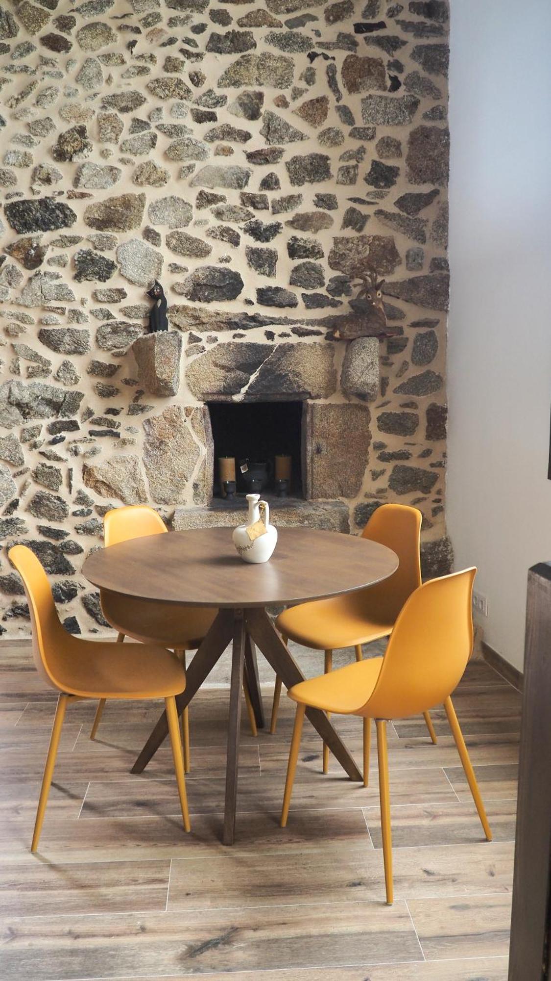 Apartamentos Muralla Sacra Sober Dış mekan fotoğraf