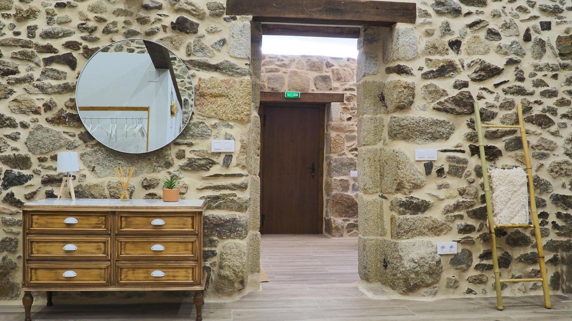 Apartamentos Muralla Sacra Sober Dış mekan fotoğraf
