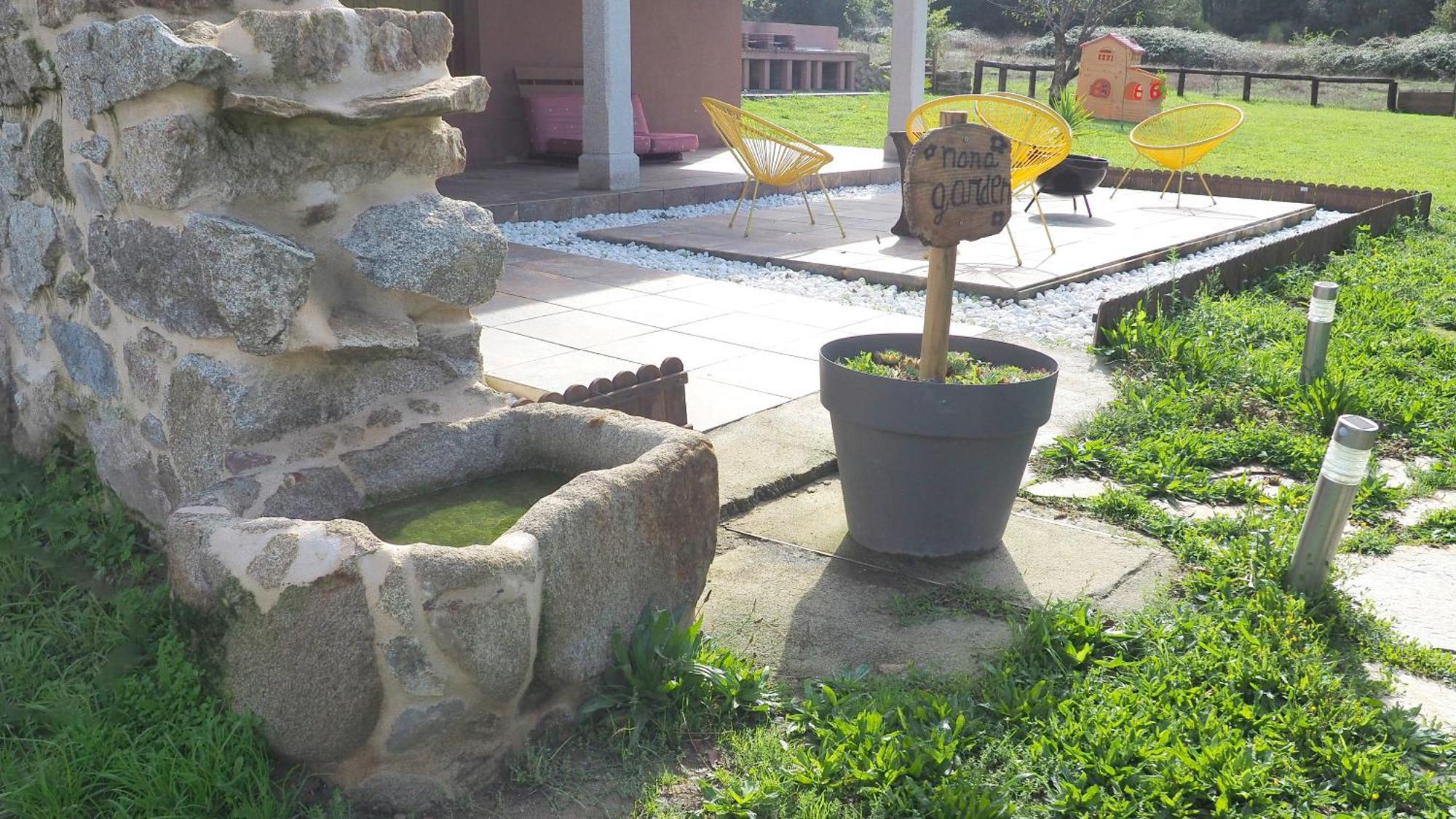 Apartamentos Muralla Sacra Sober Dış mekan fotoğraf
